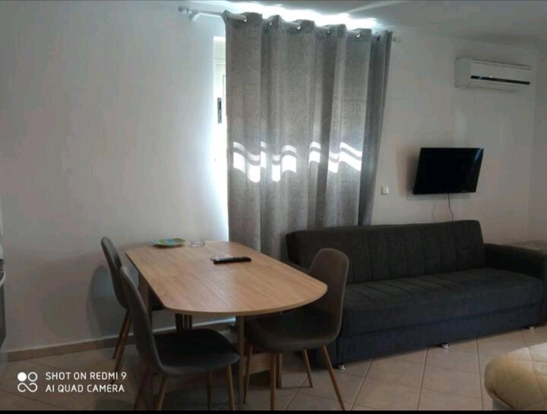 Theoni'S Apartments Xylokastro Luaran gambar