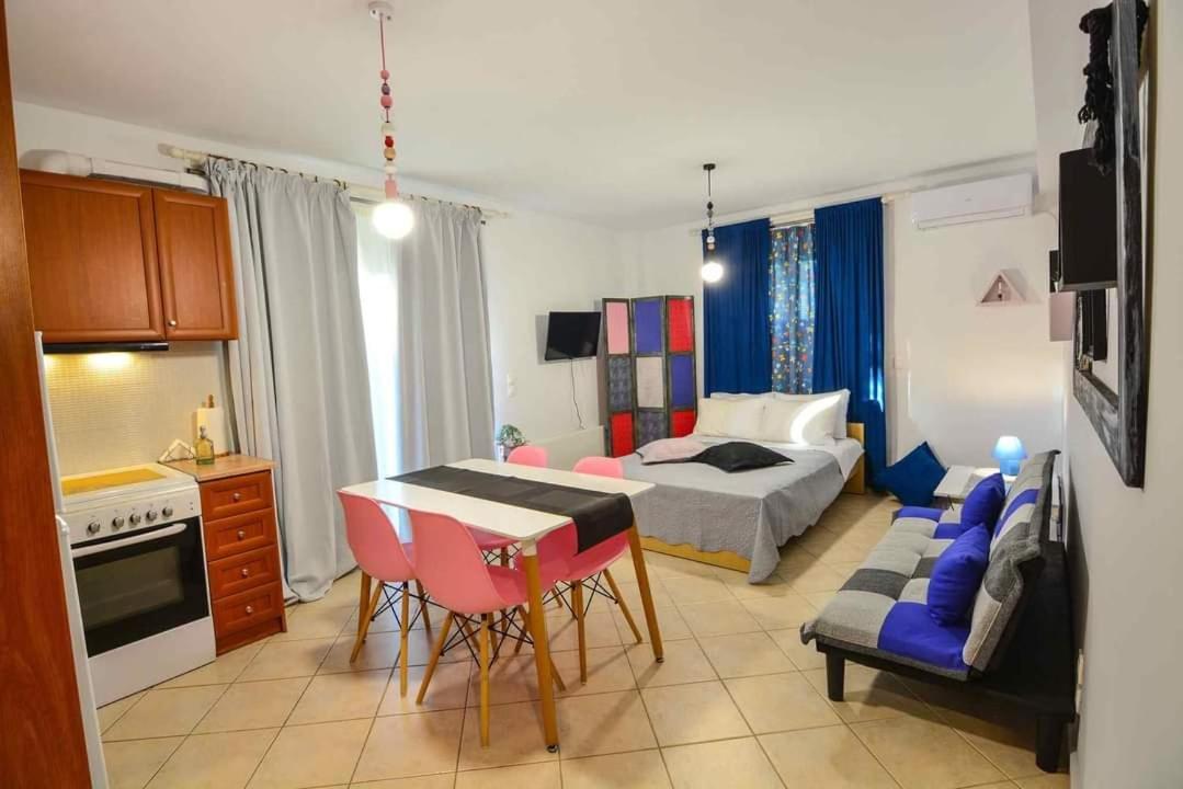 Theoni'S Apartments Xylokastro Luaran gambar