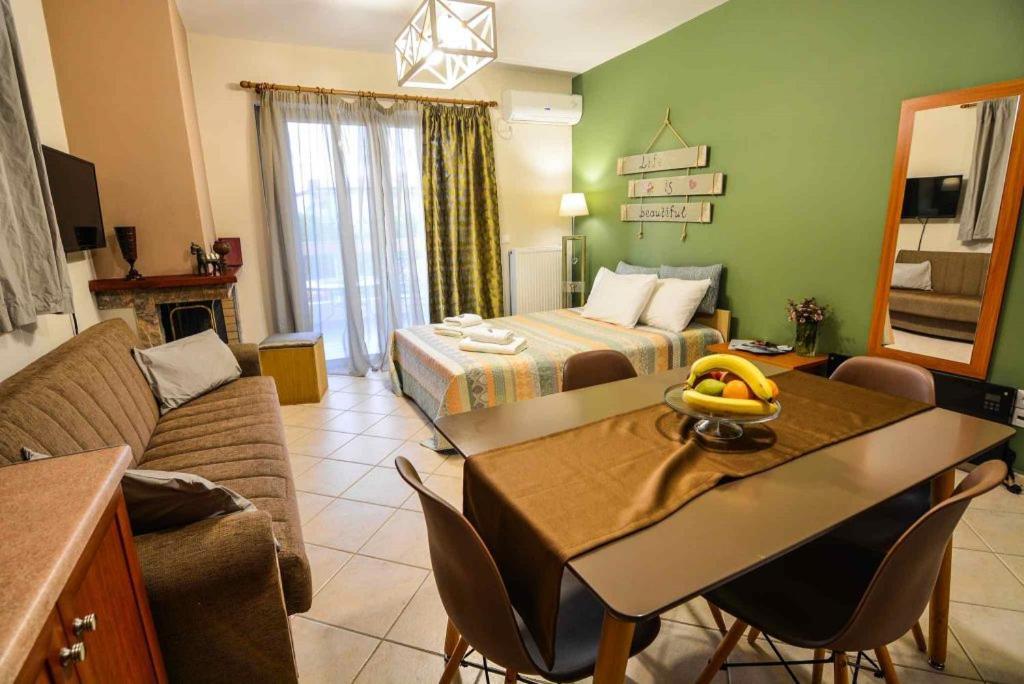 Theoni'S Apartments Xylokastro Luaran gambar