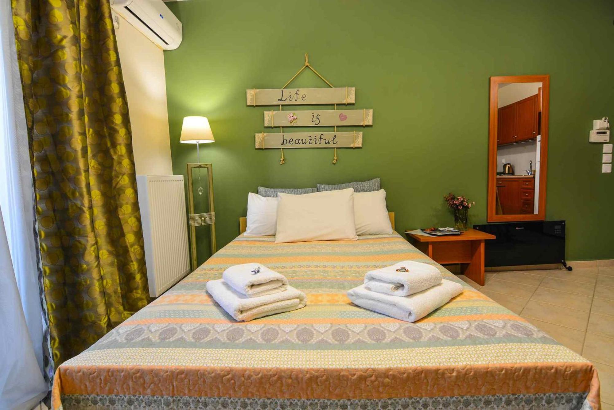 Theoni'S Apartments Xylokastro Luaran gambar